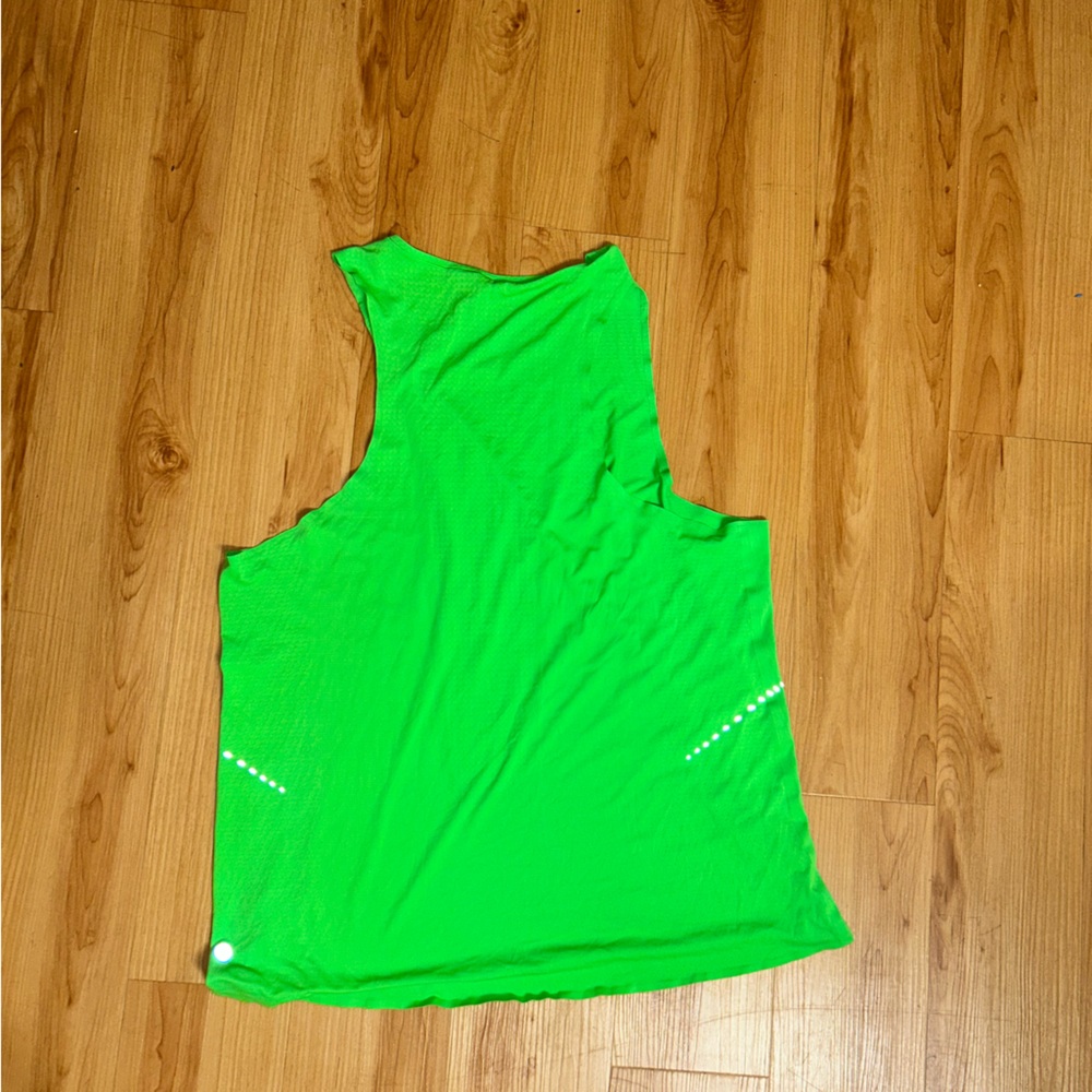 Lululemon men’s tank - Picture 2 of 2